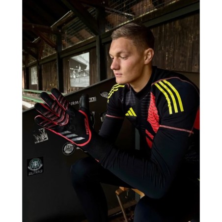 Guantes de portero Adidas Predator Pro Stealth Victory